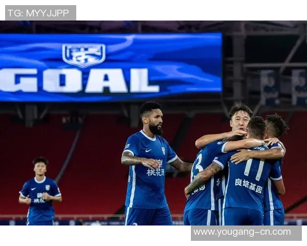 武汉足球队防反战术解析：从细节看球队制胜之道